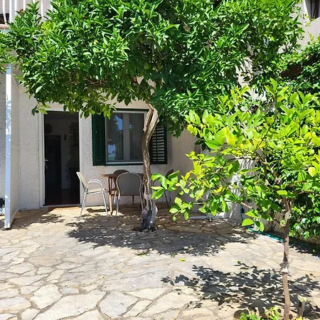 Harbour-side With Beautiful Terrace Appartement *