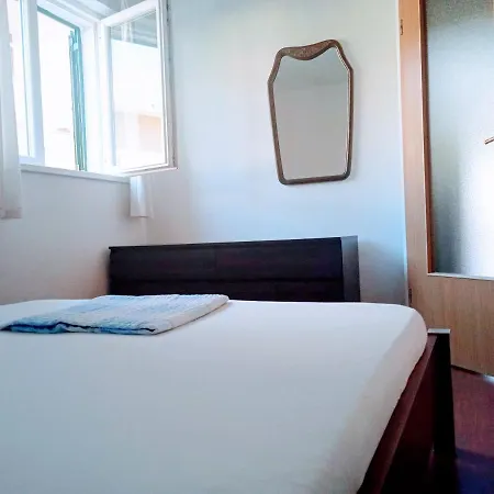 Harbour-side With Beautiful Terrace Appartamento *